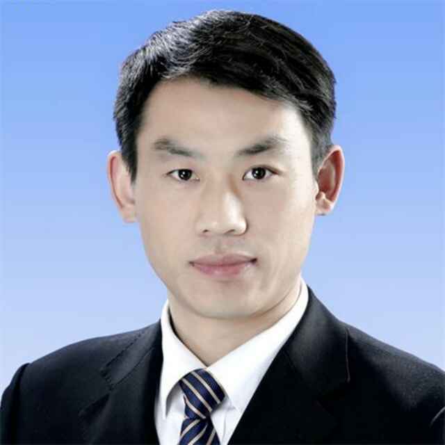 杨成龙